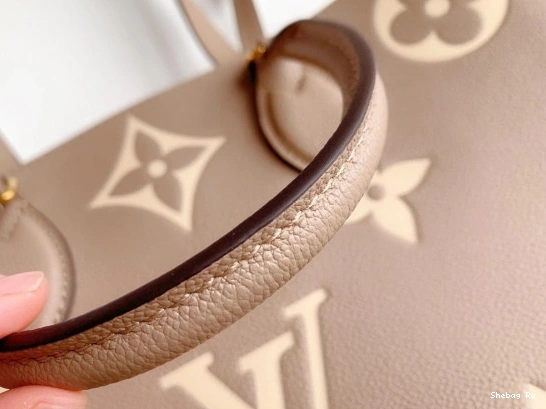 LOUIS MM ONTHEGO VUITTON 0812